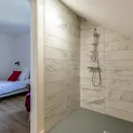 Hébergement de vacances Family Farm At The Foot Of Auvergne Volcanoes *